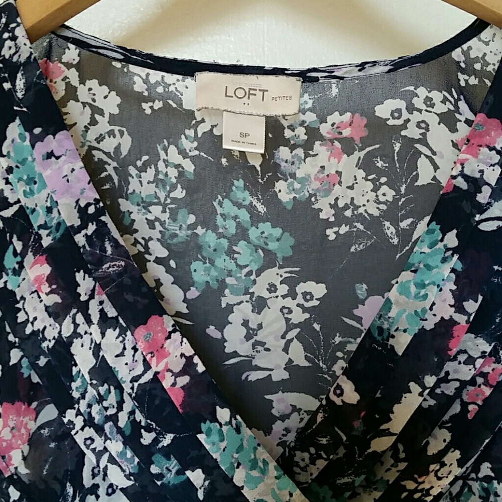 LOFT floral blouse - Picture 2 of 4
